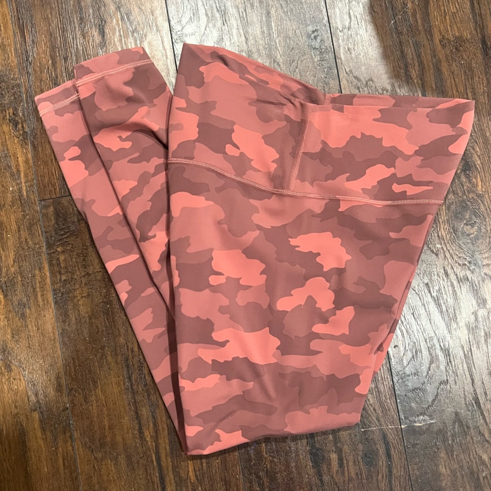 Lululemon align high rise pant  28" tights leggings camo briar rose size 12